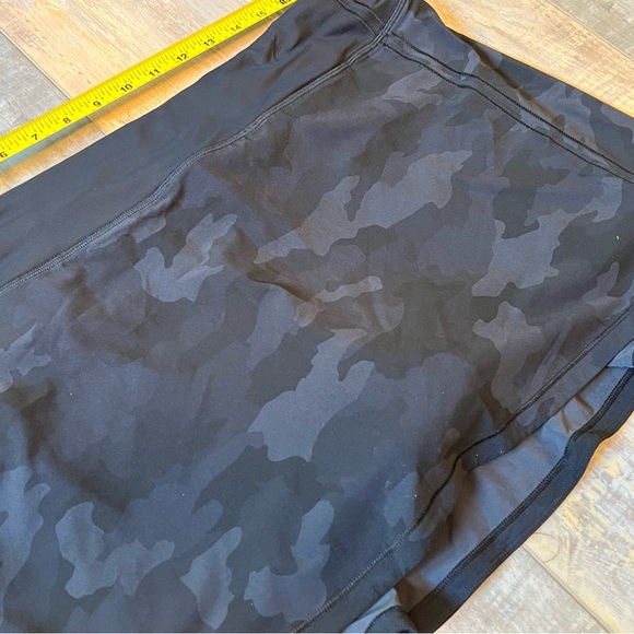 Size 14 Lululemon Pace Rival Skirt - Picture 8 of 8